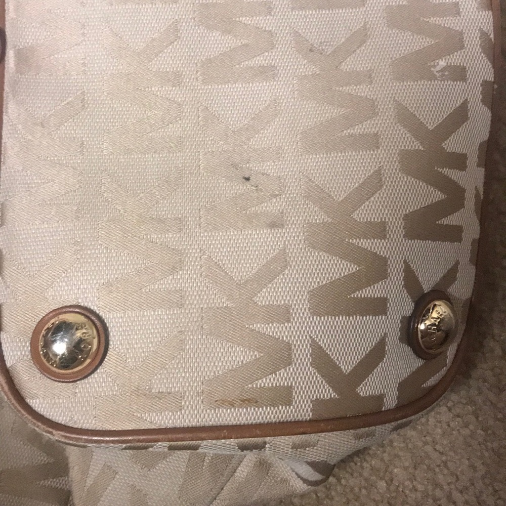 MK Purse - Picture 7 of 8